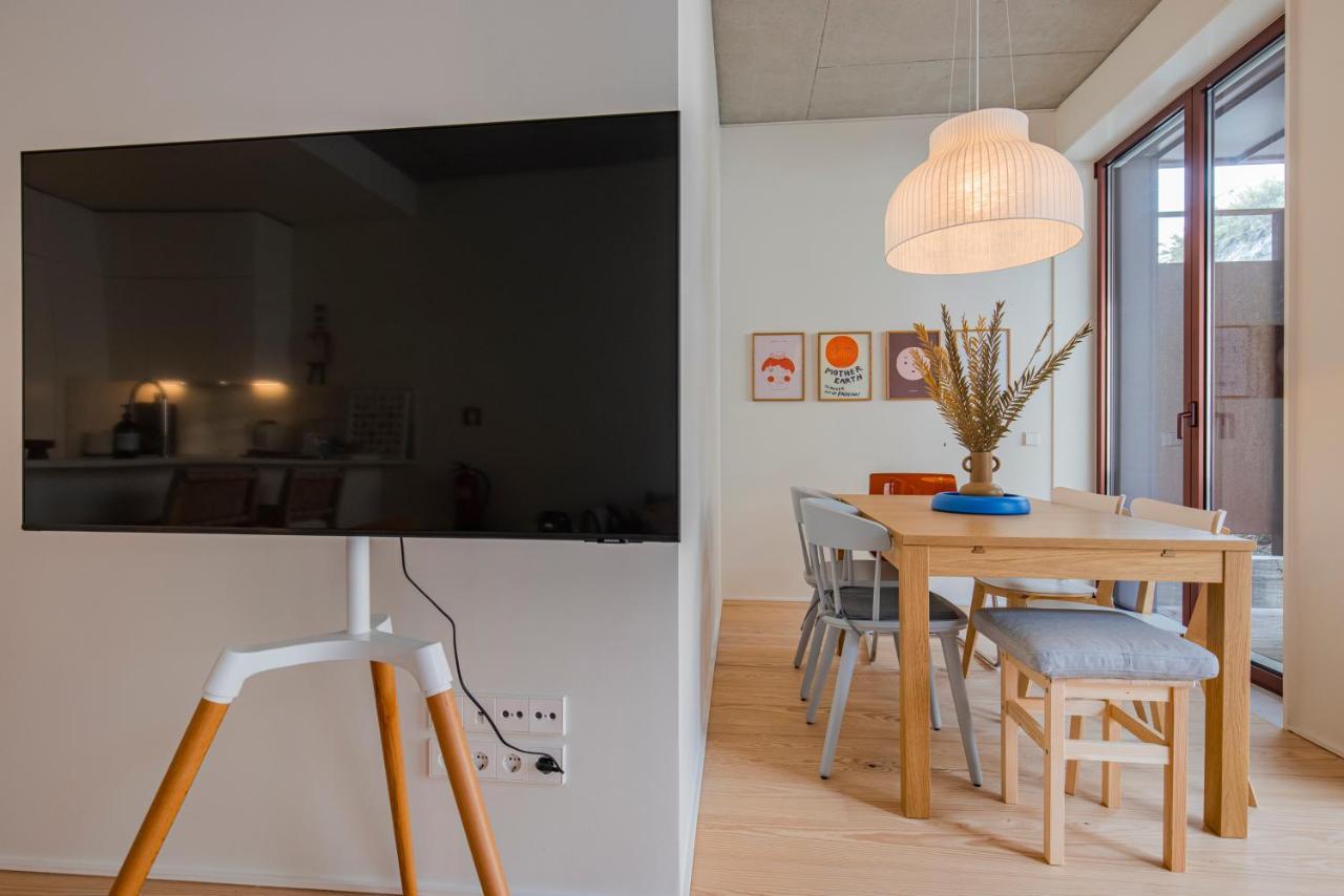 Deluxe 2Bdr Apartment W/ Patio By Lovelystay Lisbon Exterior photo